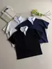 Camiseta de Manga Curta com Gola de Camisa Falsa de Duas Peças para Homens, Marca Tendência de Verão com Toque de Luxo, Gola Polo, Roupa Estilosa de Manga Meia-Manga Soltinha para Homens
