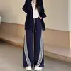 Calça de moletom feminina estilo americano com três listras, novo modelo outono 2026, cintura alta, modelagem solta, calça casual larga que afina