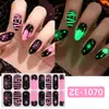 Filme para Decoração de Unhas de Halloween Zhengxiang Glow-in-the-Dark Transfronteiriço, Estilo Europeu e Americano Personalizado, Design de Aranha Escura, Adesivos de Unha Autoadesivos