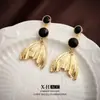 Pendientes de plata con luz de aguja, de lujo, de circonita negra de alta gama, con un toque de amor, pendientes geométricos de temperamento nicho, con un diseño único y sentido del humor.