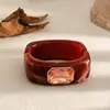 Pulsera redonda abierta de resina de borde ancho europea y americana, inspirada en la dopamina, fresca y versátil, joyería de nicho de alta gama para mujer