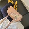 Bolsa de Mão Popular de Nicho Transfronteiriça Feminina Novo Estilo Primavera e Verão 2025 Simples Versátil Bolsa de Ombro Textura Bolsa de Axila Travesseiro