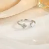 Anillo Popular Exquisito de Piedra Preciosa Ultra Brillante Nicho Lujo Ligero Personalizado para Mujer Abierto Ajustable Anillo de Gama Alta Venta al por Mayor