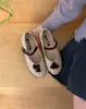 Zapatos Planos de Una Correa con Borlas para Mujer, Nuevos Zapatos Coreanos Estilo Commuter Primavera 2026, Zapatos Mary Jane Florales para Combinar con Faldas