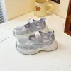 Zapatos Deportivos de Primavera y Verano para Niños, Zapatos de Marco Hueco, Zapatos de Papá, Zapatos Casuales Transpirables Versátiles de Moda para Niñas, Zapatos Pequeños y Medianos para Niños