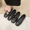 Zapatos Mary Jane Adelgazantes y Elegantes con Diseño de Camelia, Zapatos Cuadrados Franceses para Viajar para Mujer, Primavera 2026, Hebilla Tacón Grueso, Estilo Retro