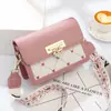 Bolso Pequeño Cuadrado con Hilo Bordado Bolso Cruzado Bolso de Hombro 2025 Nuevo Estilo Mochila de Moda Versátil para Mujer