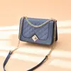 Verão 2025 Versão Coreana Versátil Simples Bolsa de Ombro Transversal Bolsa Pequena de Verão Bolsa Feminina Novo Fabricante de Comércio Exterior