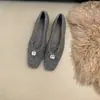 Sapatos Mary Jane estilo francês de tweed de lã 2026, sapatos de inverno simples forrados com pelúcia, bico quadrado, versáteis para o trabalho, mocassins