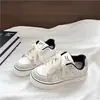 Zapatos Deportivos Blancos Casuales para Mujer 2026 Otoño, Nuevos, para Estudiantes, con Plataforma Versátil que Aumenta la Altura, Zapatos de Mujer Transpirables, Zapatos de Skate