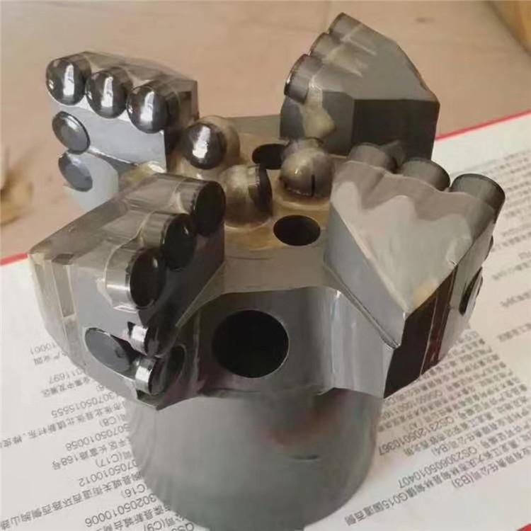 三翼合金钻头 (7)