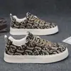 Sapatos Masculinos Transfronteiriços, Respiráveis de Verão 2024 Novos Tênis Esportivos Casuais, Versáteis Sapatos de Lona Masculinos Macios com Solado, Solado Grosso