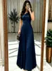 Vestido largo de noche ajustado plisado de cintura alta sin hombros de estilo nuevo transfronterizo europeo y americano, disponible en colores lisos y múltiples colores
