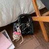 Bolsa Pequeña de Bordado de Diamantes para Mujer 2026 Verano Nueva Versátil Bolso de Hombro Cruzado Bolso de Mano Exquisito Super Popular Bolsa Cuadrada Pequeña
