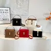 Design outonal, sofisticado e retrô com fecho vertical: Coleção nova 2026, versátil e estilosa, com um design único e minimalista, perfeita como bolsa de ombro, bolsa transversal ou bolsa de mão
