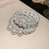 Pulsera de Múltiples Capas con Perlas Incrustadas y Diamantes Estilo Palacio Francés Lujo Ligero Pulsera de Moda de Gama Alta Personalizada Versátil Joyería de Mano Venta al por Mayor