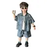 Traje de Verano de Manga Corta para Niños 2026 Nuevo Fresco y Elegante Camisa con Estampado de Leopardo Conjunto de Tres Piezas de Manga Corta para Niños y Bebés