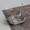 Sapatos de Princesa para Meninas 2026 Primavera e Outono Estilo Coreano Sapatos de Couro Macios para Crianças Slip-On Moda Bebê Sapatilhas Tendência