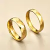 Anillo Rombo Multifacético de Acero Inoxidable para Mujeres y Hombres, Estilo Europeo y Americano, Simple y Único, Superficie Pulida, Anillos de Pareja a Juego de Moda de Lujo Ligero