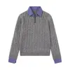 Suéter de Malha Patchwork Xadrez Falso Duas Peças com Gola para Homens, Tricô Pulôver Trendy Europeu e Americano com Textura Canelada e Meio Botão