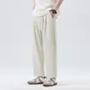 Calça casual de corte tridimensional perna reta para homens, nova tendência de moda primavera/outono 2026, calça cropped versátil com toque de luxo para homens