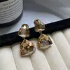 Pendientes de Zirconia Super Brillantes de Lujo Ligero Estilo Francés con Cierres de Plata, Diseño de Nicho, Pendientes Exquisitos Versátiles de Temperamento Vintage de Gama Alta para Mujer