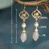 [Xiwen] Pendientes de Diseño Original Dinastía Han Cheongsam Color Retro Conservante Perla de Imitación Cristal Rosa Gota de Agua Pendientes para Mujer