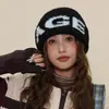 Gorros Estilo Coreano para Mujer en Otoño e Invierno, Gorros de Lana con Letras, Gorros de Punto Pequeños Casuales Versátiles de Alta Calidad para Mostrar el Rostro para Hombres