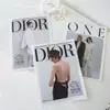 Revista de Celebridades de Internet Book Photo Props Fondo de Fotografía de Libros en Inglés Tarjeta de Decoración Suave Modelo de Portada Europeo y Americano