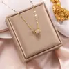Collar de Acero Titanio Electrochapado en Oro Real de 18 Quilates, Exquisito de Gama Alta, Cintura Delgada, Diseño de Lujo Accesible de Nicho para Mujer, Colgante de Aliento de Bebé
