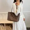 Bolso de Hombro Individual de Gran Capacidad para Viajes Diarios Bolso Simple de Moda 2026 Primavera Nuevo Bolso Tote de Bloques de Color Retro Bolso de Axila