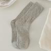 Simples e Sofisticado ~ Meia-Calça de Outono Início Estilo Japonês Ins Acolchoada Inspirada na Chanel para Mulheres com Renda Vazada e Design Empilhado