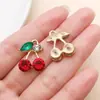 Pingente de Cereja com Strass Base Dourada Coração de Diamante Vermelho Pingente de Cereja Acessórios para Brinco Pulseira Chaveiro DIY Venda por Atacado