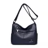 Bolsa transversal de couro PU macio para comércio exterior para mulheres, bolsa de ombro da moda nova no atacado para mães de meia-idade, bolsa de mão versátil e estilosa