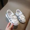 Zapatos Deportivos para Niñas Agan 2025 Primavera/Otoño Estilo Nuevo Versión Coreana Talla Mediana/Grande Suela Suave Slip-on para Niños Zapatos de Correr Versátiles para Niños Modernos
