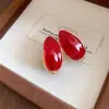 Pendientes vintage de metal estilo francés con hoja para goteo de aceite, pendientes de lujo ligero de alta gama, modernos y versátiles para uso diario, pendientes para mujer al por mayor