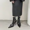 Botas curtas de bico fino versáteis estilo francês para mulheres, botas slim de design de alta qualidade, botas de salto alto stiletto estilo europeu e americano