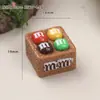 Accesorios de resina DIY de dibujos animados Caja M&M's Dijes para zapatos Juguetes de comida en miniatura Pinzas para el cabello Llaveros Colgantes Accesorios