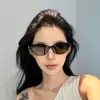 Nuevas Gafas de Sol Triangulares Estilo Ojo de Gato Retro Americano 2025 para Mujer Tendencia Calle Moda Gafas que Hacen el Rostro Más Pequeño
