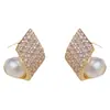 Pendientes plegables de aro completo con incrustaciones de diamantes y pasador de plata s925, tachuelas geométricas con perla abombada, tono frío, realza la tez, pendientes elegantes para el lugar de trabajo para mujer