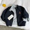 Jaqueta Cartoon Infantil Masculina Marca Tendência 2026 Primavera/Outono Novo Estilo Cardigan Xadrez para Crianças Pequenas Jaqueta com Zíper para Bebê Menina Estilosa