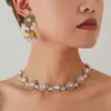 Nuevo Diseño de Nicho Incrustado con Pedrería Joyería Estilo Étnico Retro Lujo Ligero Collar Pendientes Juego de Collares de Alta Gama