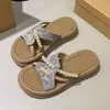 Sandalias de playa versátiles tipo slip-on bordadas para combinar con faldas, chanclas de plataforma gruesa con perlas, modelo nuevo 2025