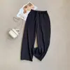 Pantalones cortos de rizo grises con dobladillo deshilachado, corte holgado, cintura elástica, pantalones de chándal de pierna recta, pantalones casuales, ropa corta de otoño, pantalones de pierna estrecha y ancha