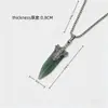 Pingente de colar de espada vintage, espada de jade Hetian verde imitação, pequena espada requintada, novo acessório estiloso e único em estilo étnico