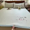 Alfombrilla Refrigerante de Seda Helada de Verano, Grado Materno e Infantil Clase A, Modelo Nuevo 2026, Alfombrilla Suave para el Hogar, Lavable a Máquina, Galleta Linda, Frijol de Hielo