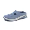 Sapatos Femininos 2025 Verão Novos Meio Chinelos Cruzados Sapatos para Mães de Meia-idade e Idosos Femininos Solado Macio Respirável Sapatos Casuais Femininos