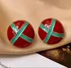 Pendientes de Clip Retro Estilo Hong Kong Color Borgoña para Orejas sin Perforar, Pendientes de Perla Femeninos y de Alta Gama para Viajes, Pendientes de Moda