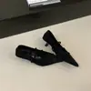 Outono de 2026 Novo Estilo Elegante Camurça Bico Fino Salto Baixo Sapatos de Salto Alto, Fashion Versátil Retrô Emagrecedores Sapatos para o Trabalho