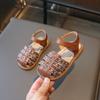 Sandalias para Niñas 2025 Verano Nuevo Llegada Estilo Pastoral Flores Pequeñas Punta Plana Zapatos de Playa Suela Suave Antideslizantes Zapatos de Una Sola Capa para Niños Pequeños y Medianos